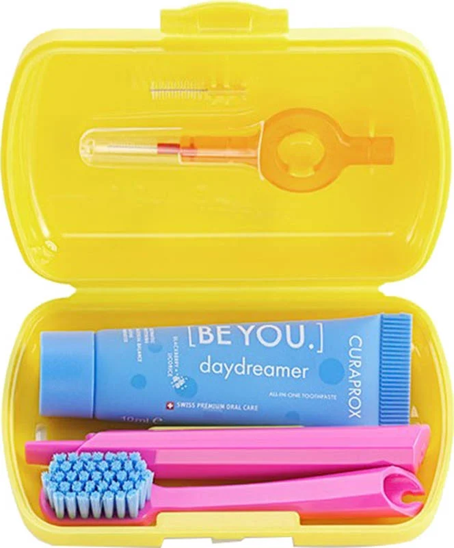 Curaprox Travel Set boîte jaune