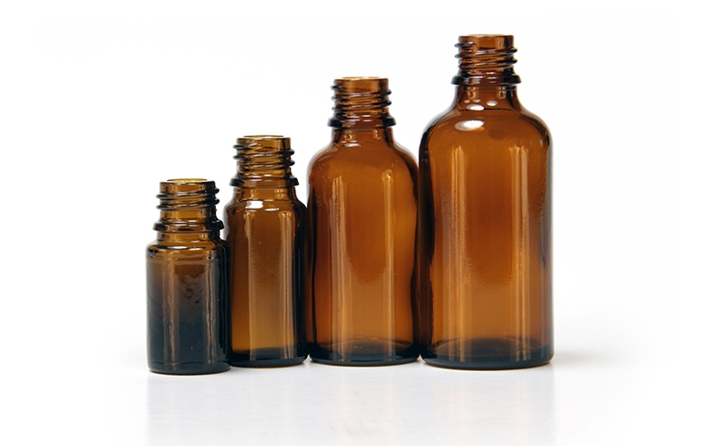 FARFALLA Set de bouteilles vides en verre brun sans bouchon 6 x 30ml FARFALLA Set de bouteilles vides en verre brun sans bouchon 6 x 30ml